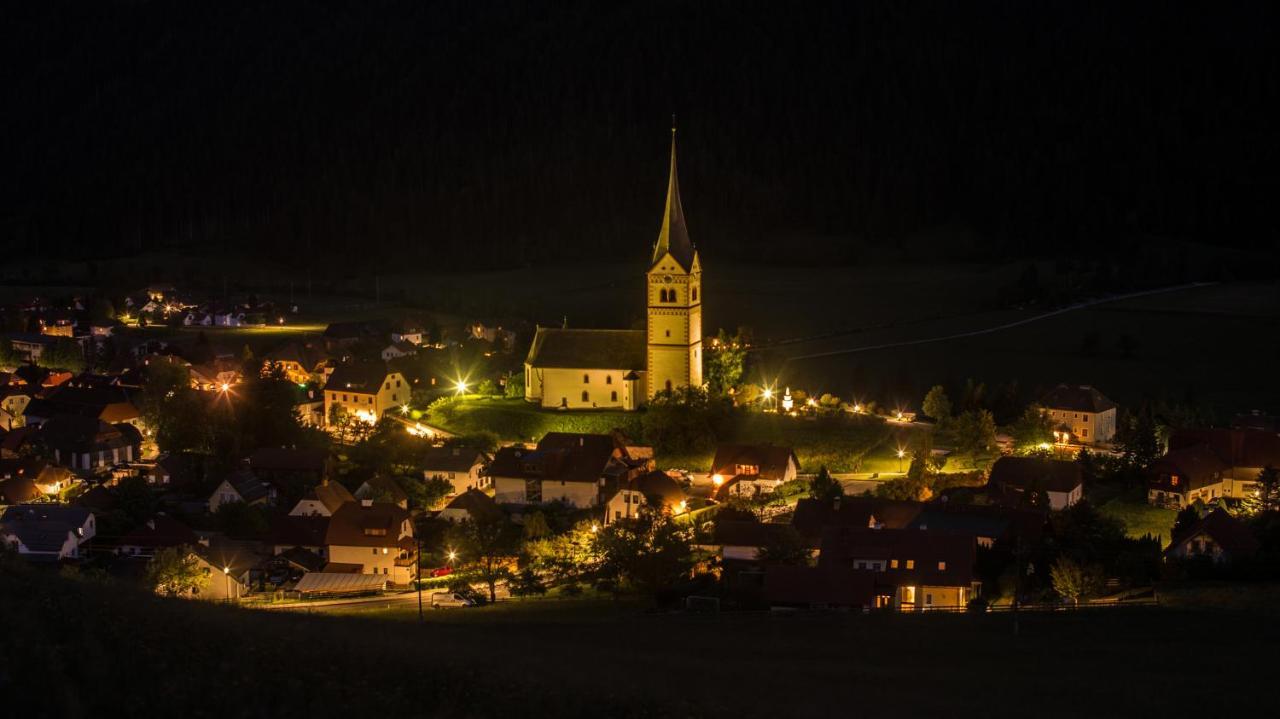 Camping Bella Austria Sankt Peter am Kammersberg ภายนอก รูปภาพ
