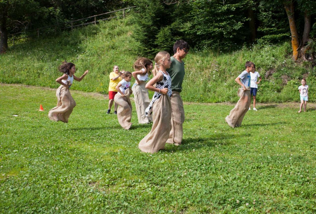 Camping Bella Austria Sankt Peter am Kammersberg ภายนอก รูปภาพ