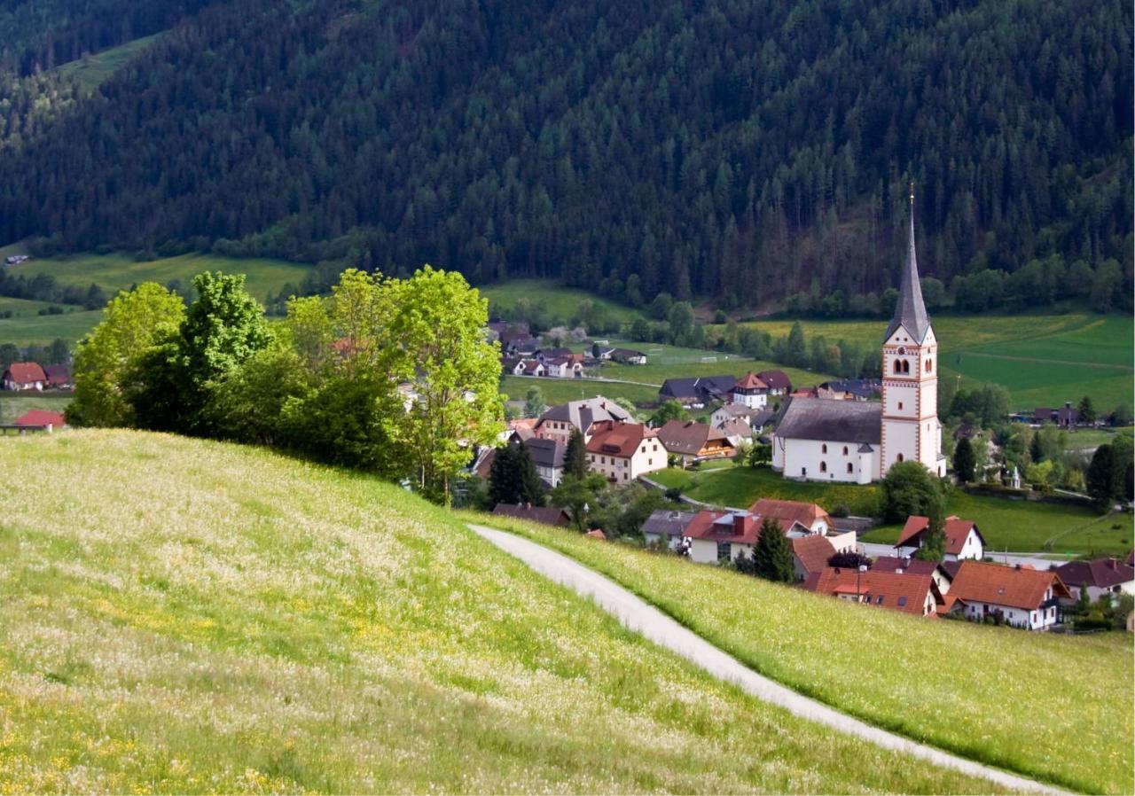 Camping Bella Austria Sankt Peter am Kammersberg ภายนอก รูปภาพ